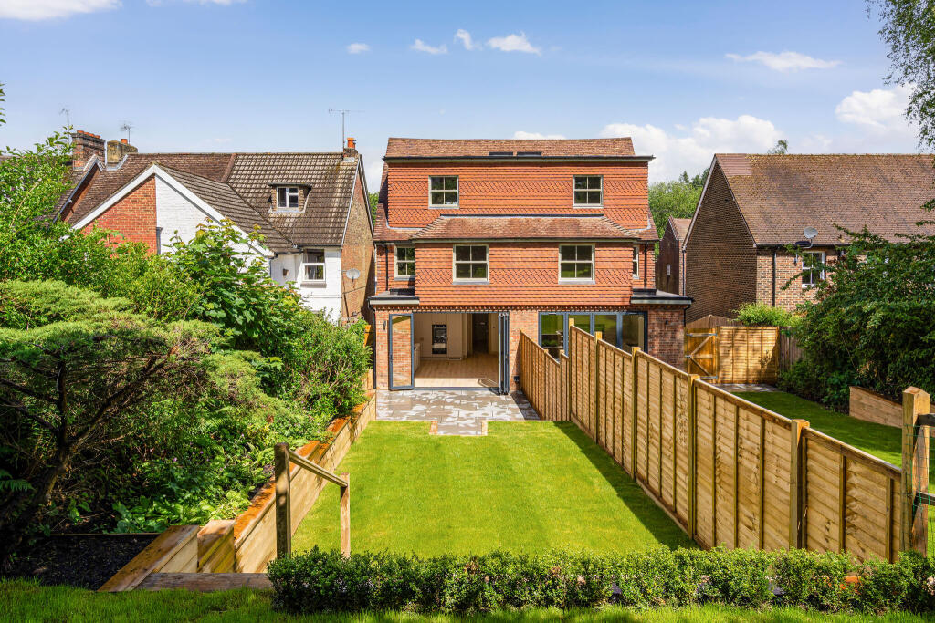 House in Haslemere, Camelsdale - View 2