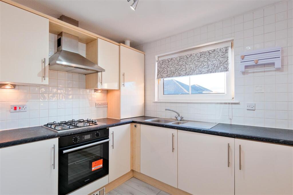 Apartment in Motherwell - View 5