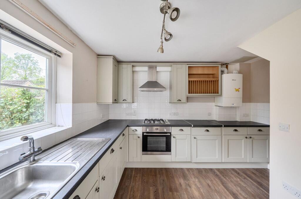 Lewis Close, Chilcompton, Radstock, BA3 photo 2