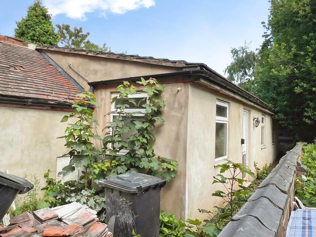 Main image of property: 45A, Princes Street, Nuneaton, Warwickshire CV11 5NW