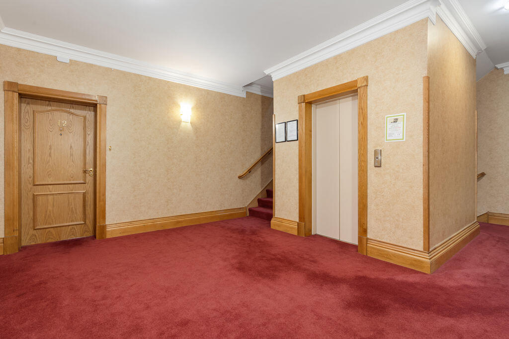 Apartment in Douglas - View 4