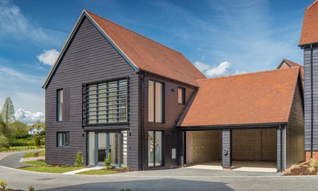 Main image of property: Highgate Hill,
Hawkhurst,
TN18 4LS
