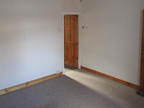 House in Bolton - View 4