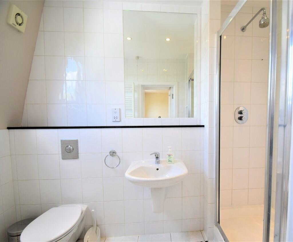 Apartment in London - View 5