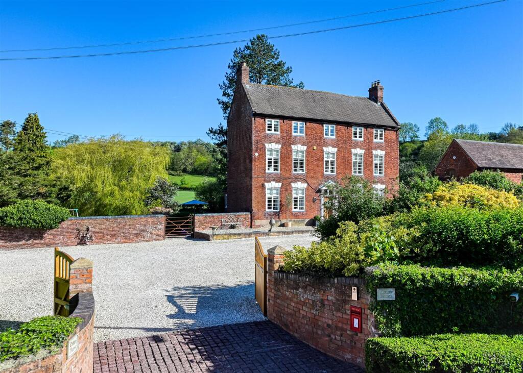 Main image of property: Orton House, Showell Lane, Lower Penn, Wolverhampton