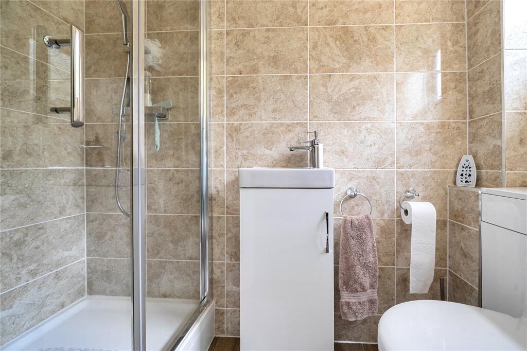 House in Basingstoke and Deane, Basingstoke - More