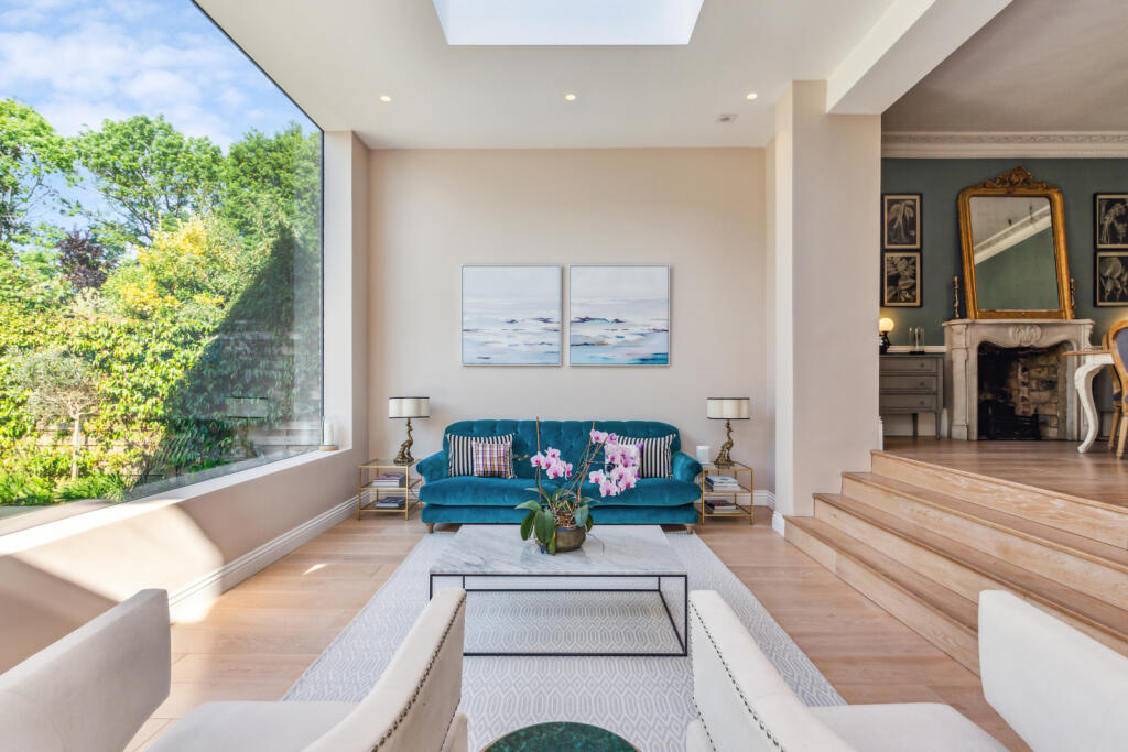 House in London - View 5