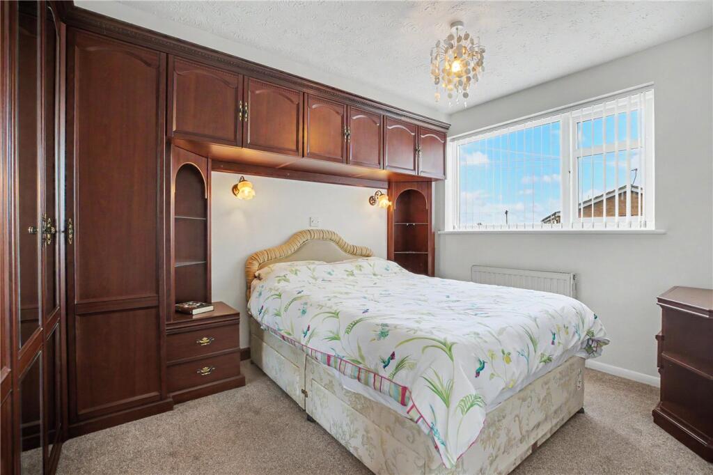 House in Great Yarmouth, Bradwell - More