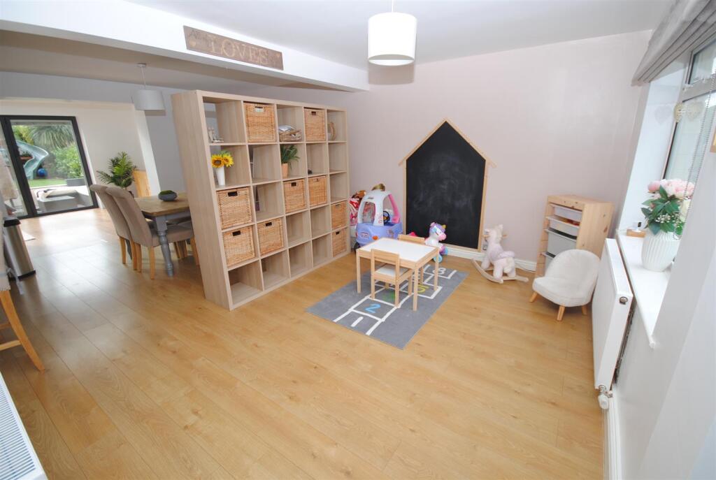 The Mount, Kippax, Leeds photo 3