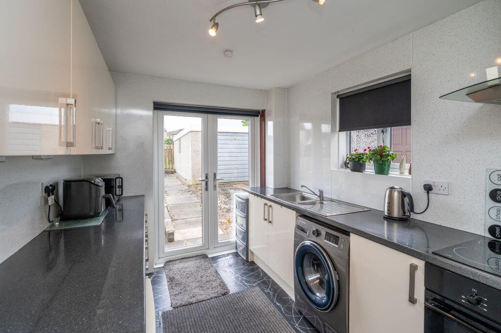 House in East Calder, Calderwood - View 3
