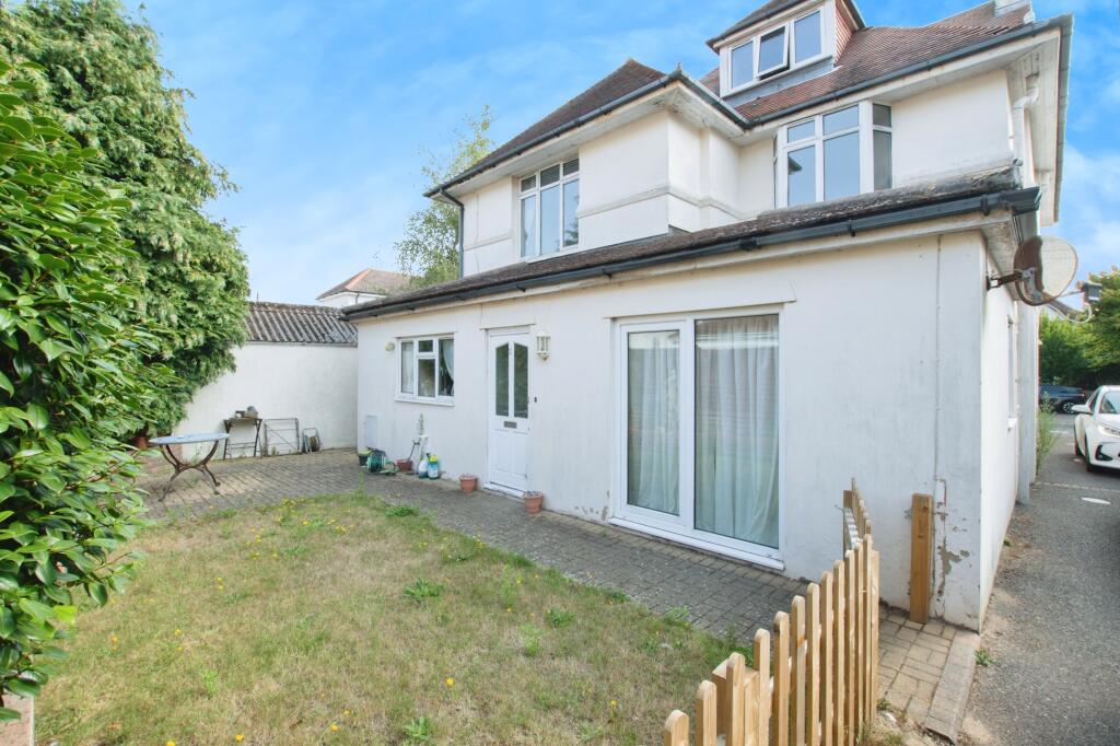 Main image of property: Southwood Avenue, Bournemouth, BH6