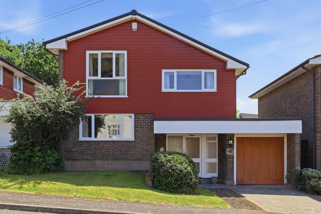 Main image of property: Cromwell Avenue, Billericay
