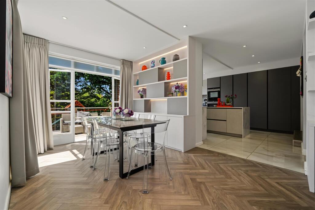 House in London - View 5