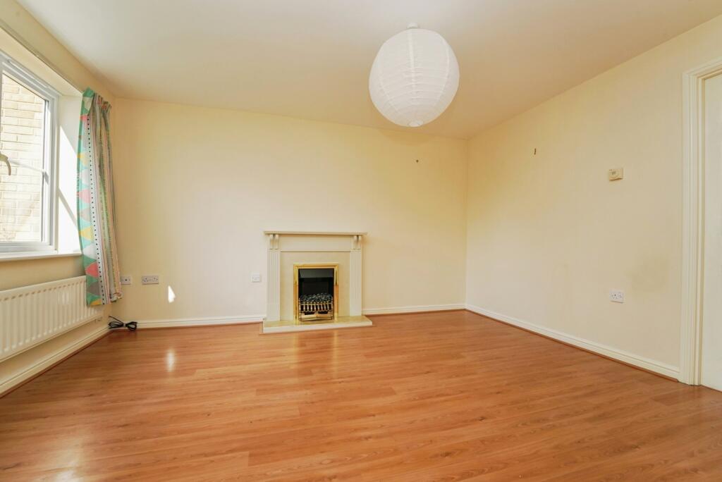 House in Gloucester - View 4