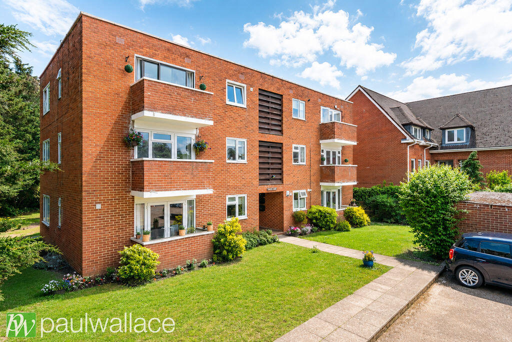 Main image of property: Squires Court, Hoddesdon | 946 Year Lease, Balcony & Garage En Bloc