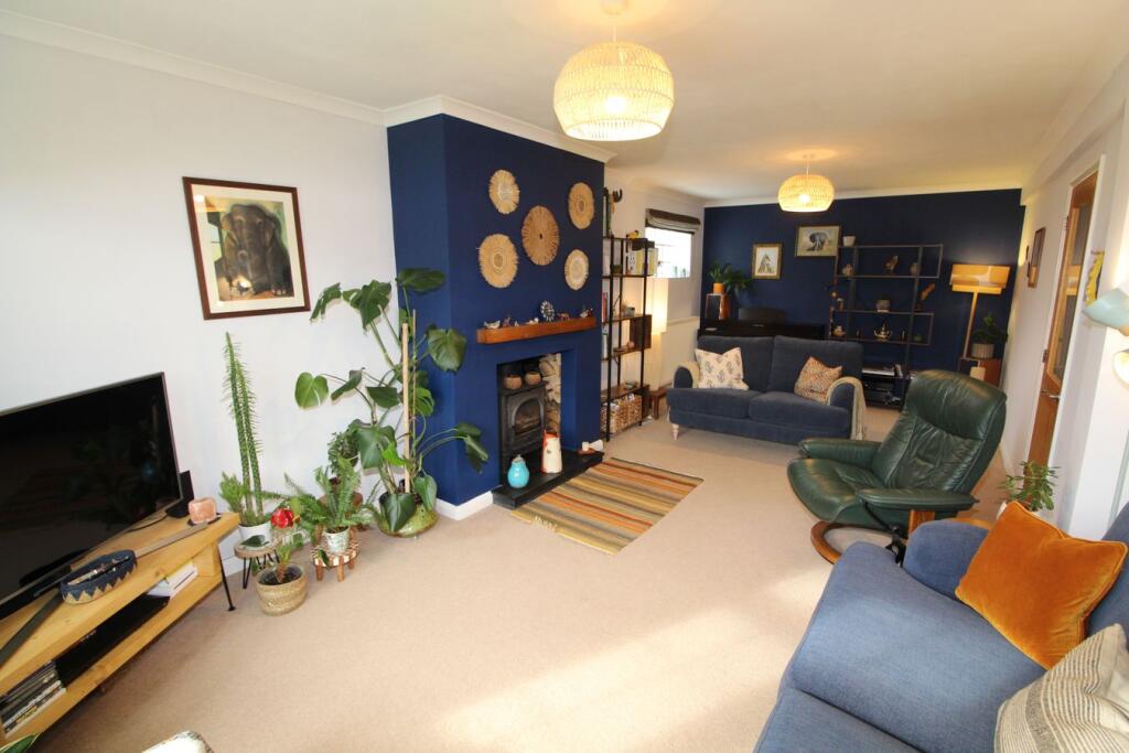 Shelley Drive, Lutterworth, LE17 photo 3