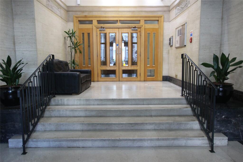 1A Belevedere Road, London, SE1 - More