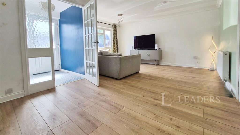 House in Fareham, Hampshire - More