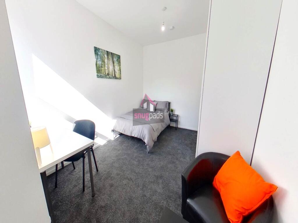 Apartment in Manchester - View 5