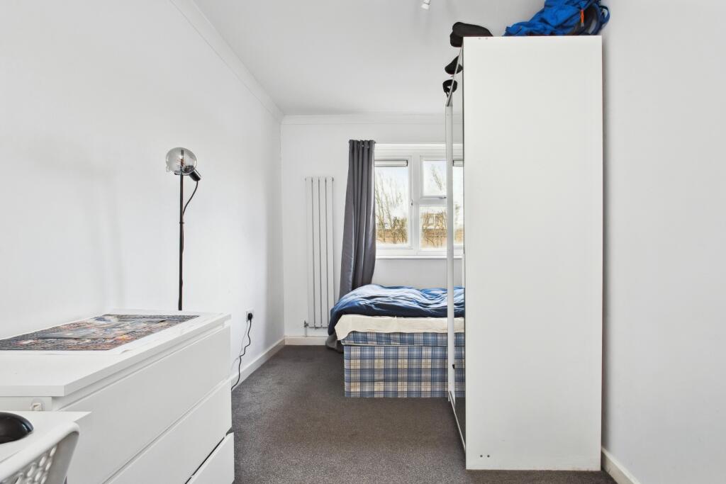 Apartment in London - More