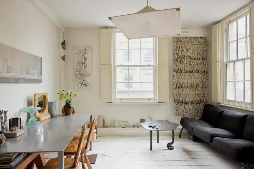 Main image of property: Stoke Newington High Street