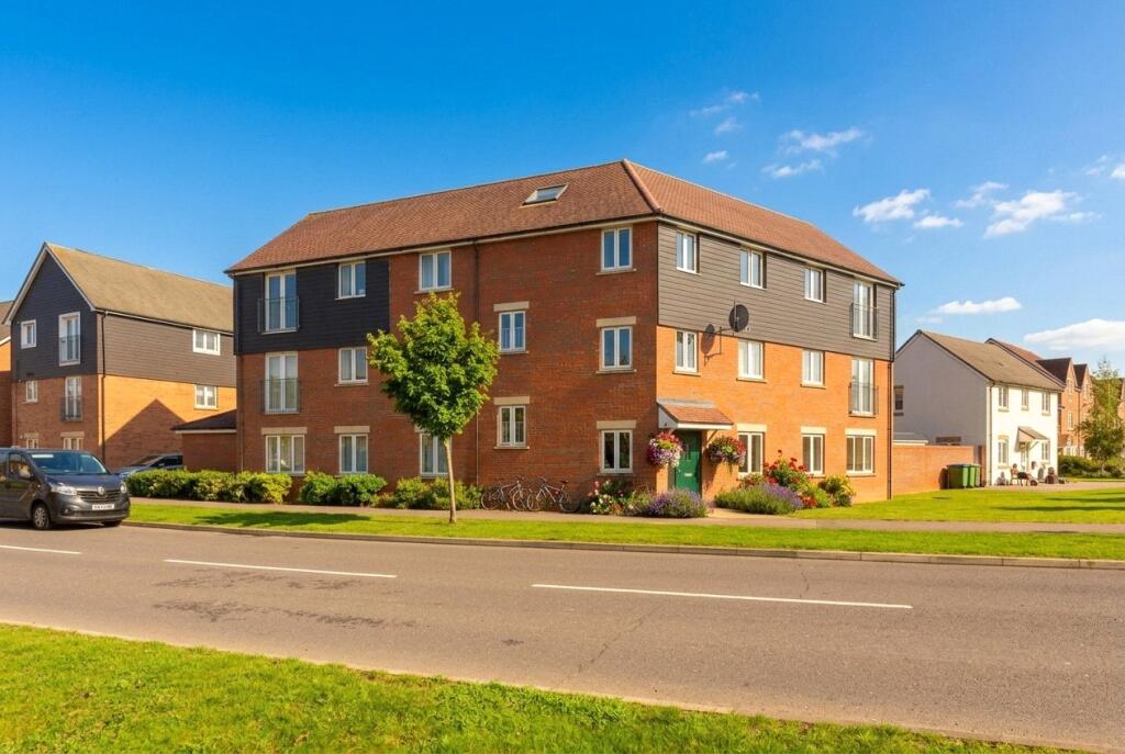 Main image of property: Paradise Orchard, Aylesbury, Buckinghamshire, HP18