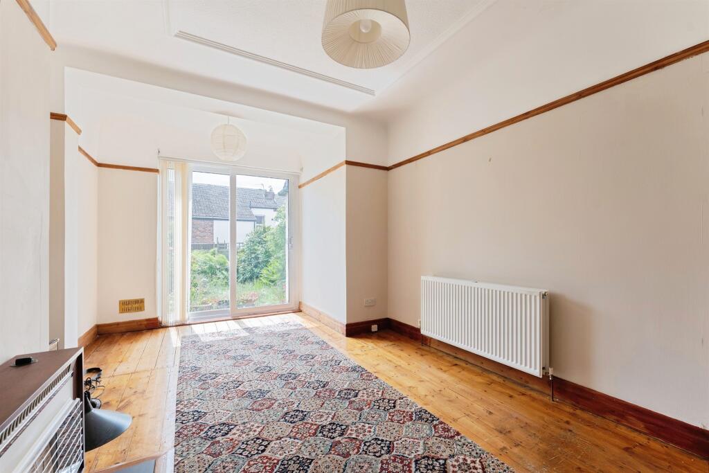 House in Wirral, Liverpool City Region - View 5