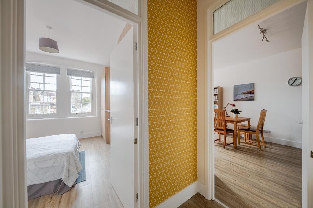 Apartment in London, City of Westminster - More