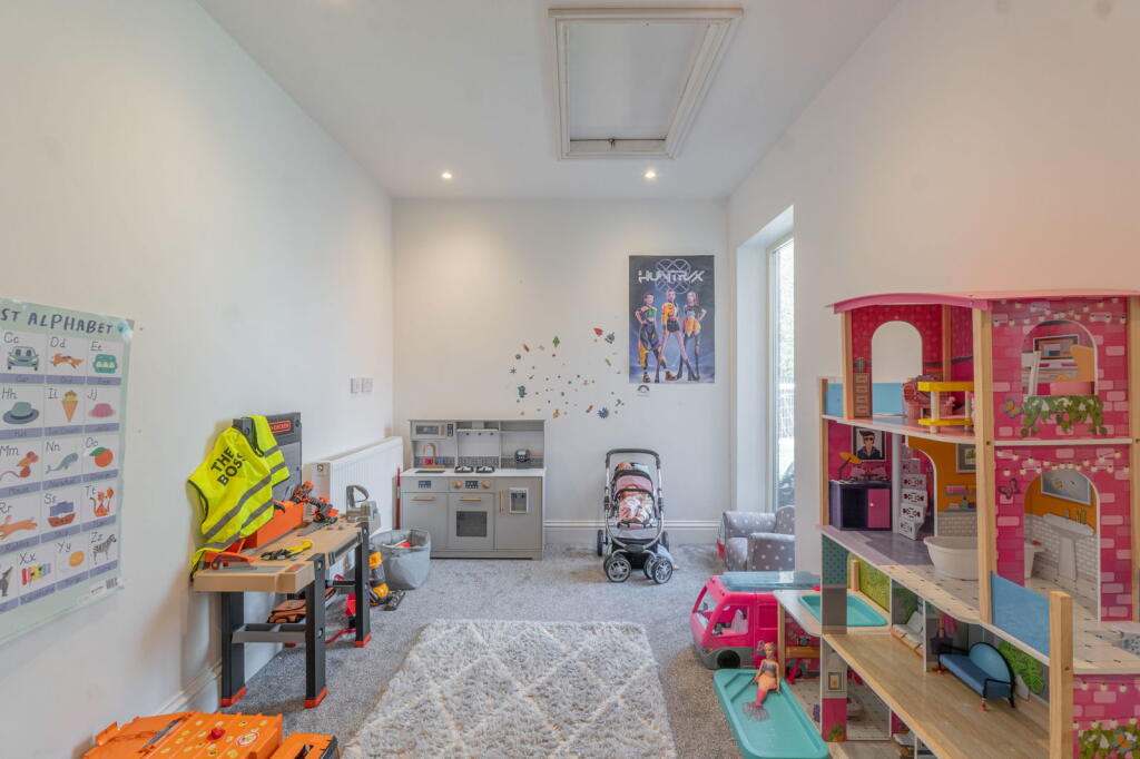 Additional image 17 of Edgewood House, Enfield Road, Hunt End, Redditch, B97 5NH