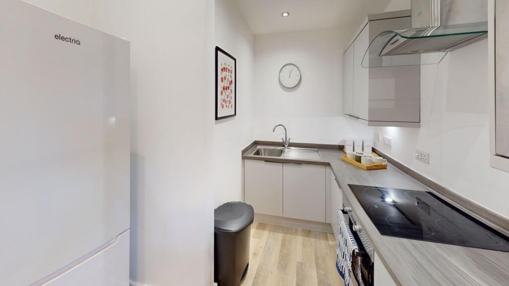Apartment in Truro - View 3
