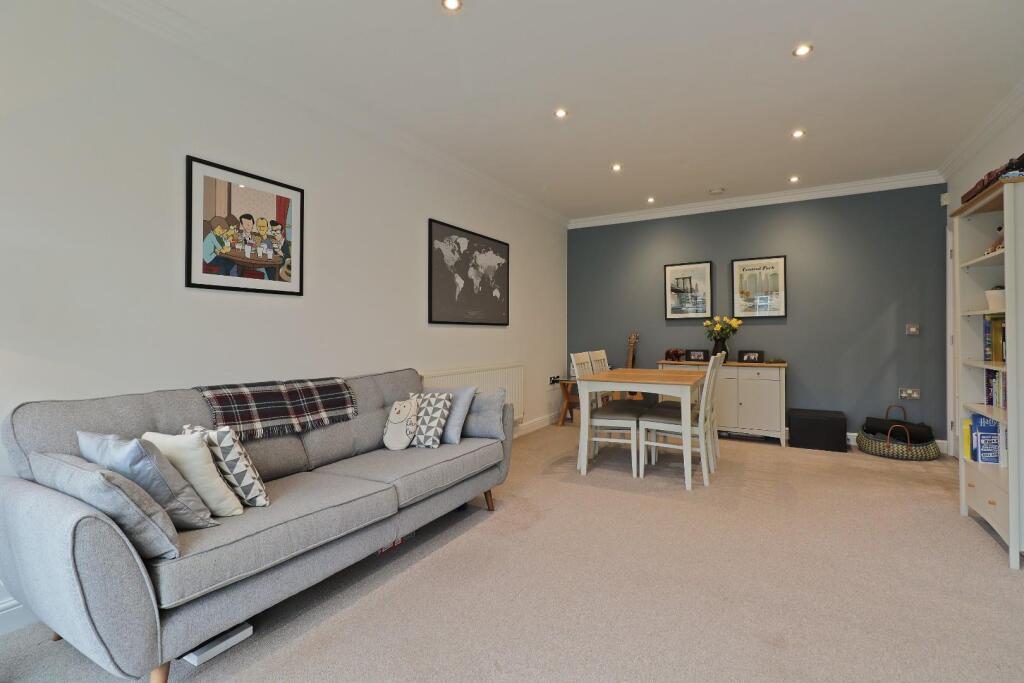 Apartment in Sheffield - View 4