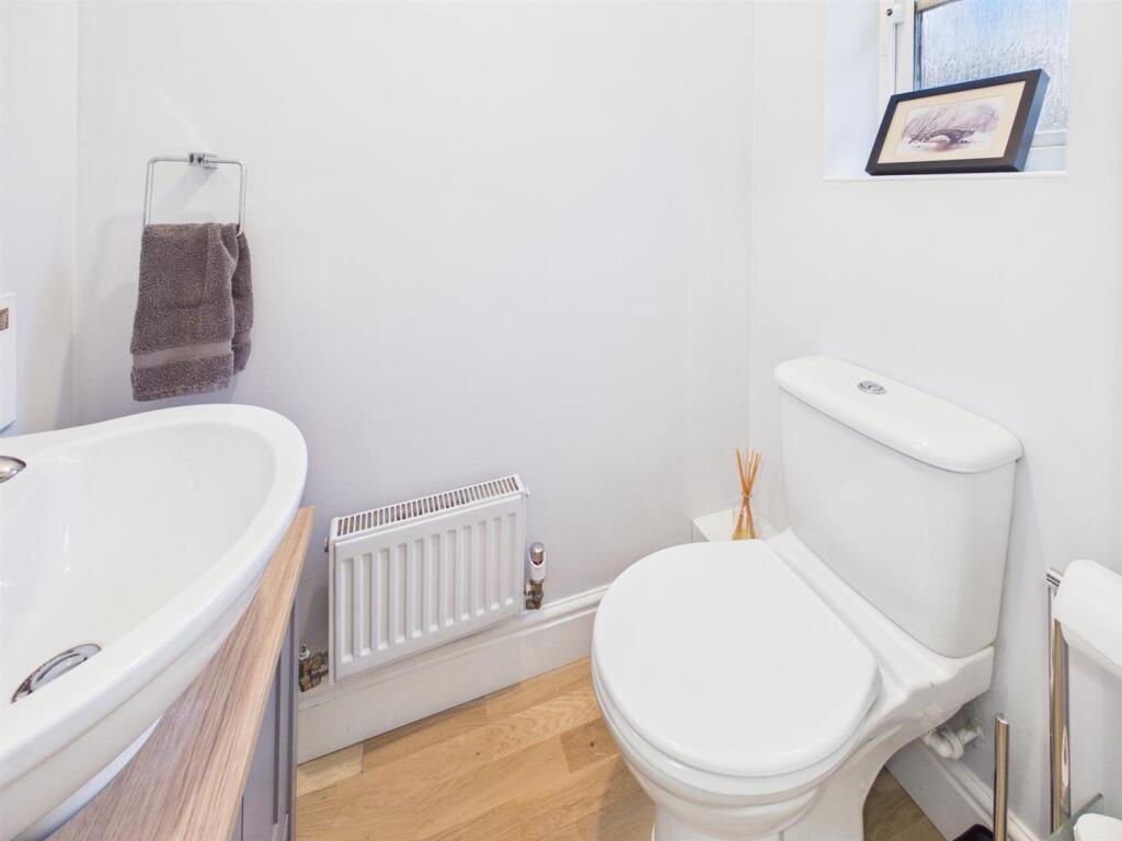 Netherne Lane, Coulsdon photo 4