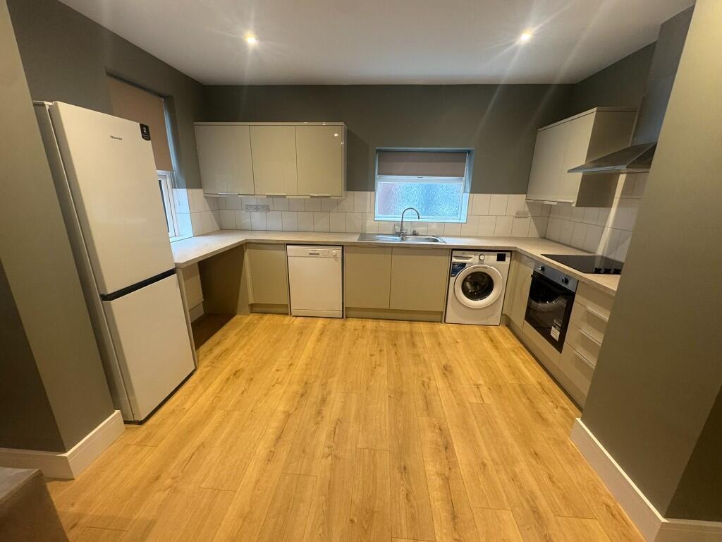 1 bedroom house share for rent