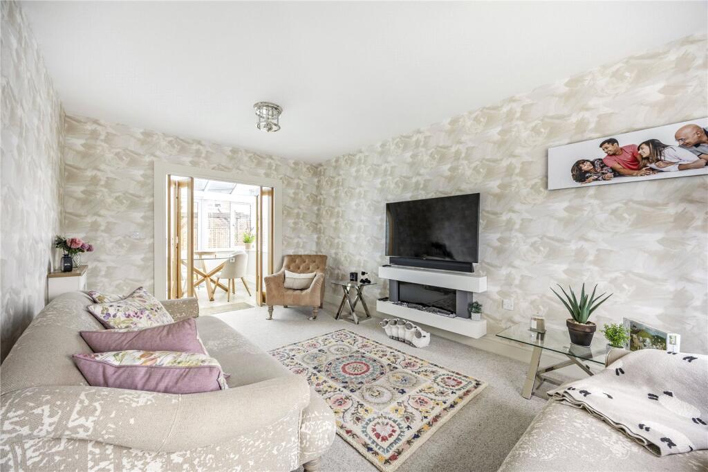 House in Worcester - View 3