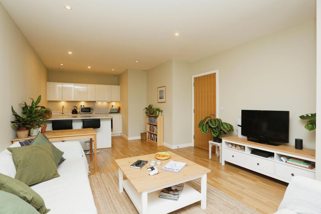 Main image of property: 31 Perry Vale, Forest Hill, SE23