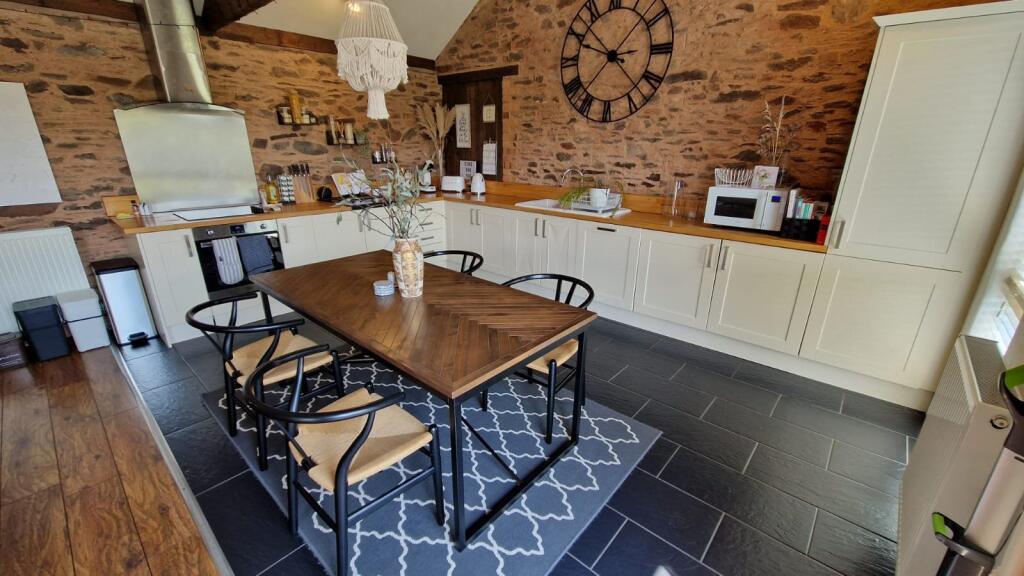 House in Taunton - View 4