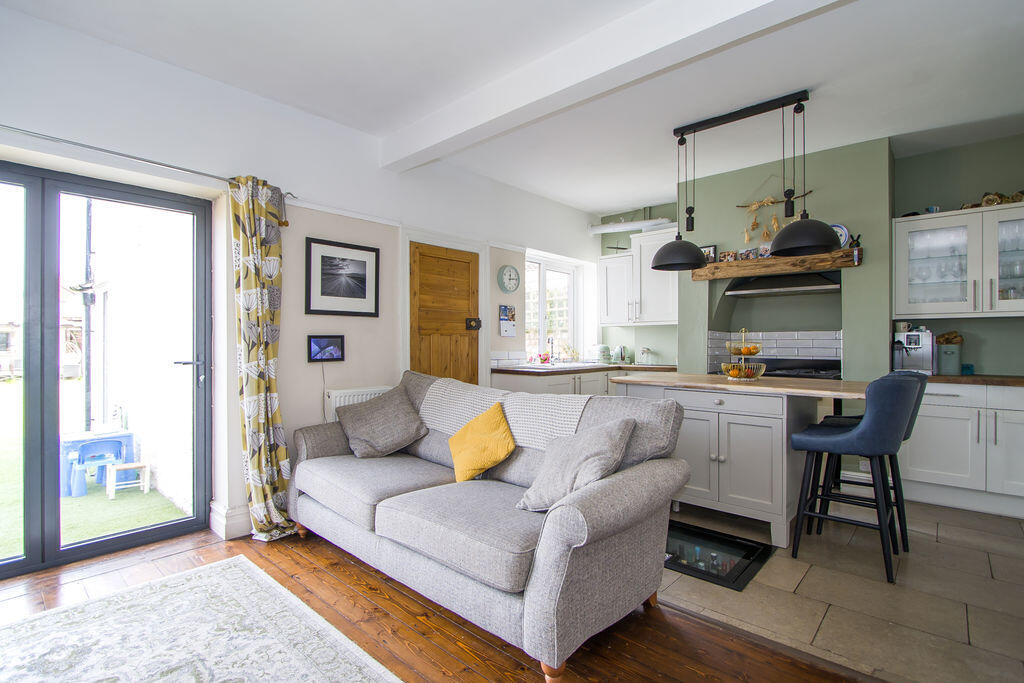 Redlands Road, Penarth - More