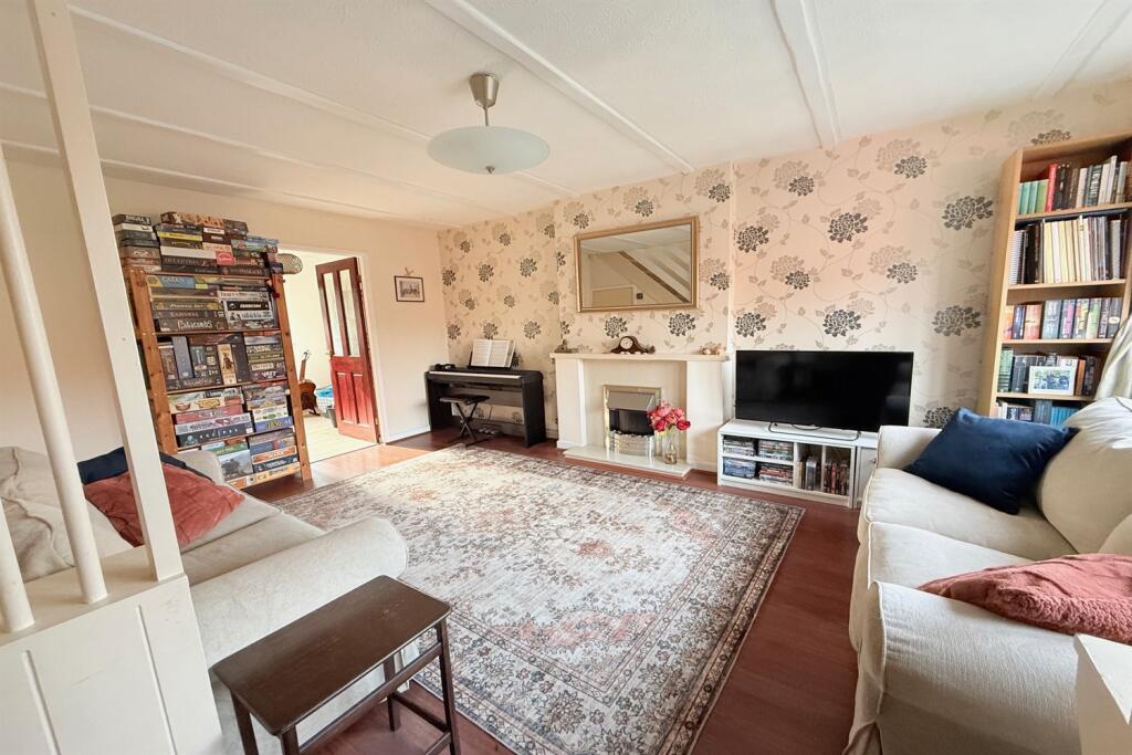 McCarthy Close,Birchwood, Warrington, WA3 6RS photo 4