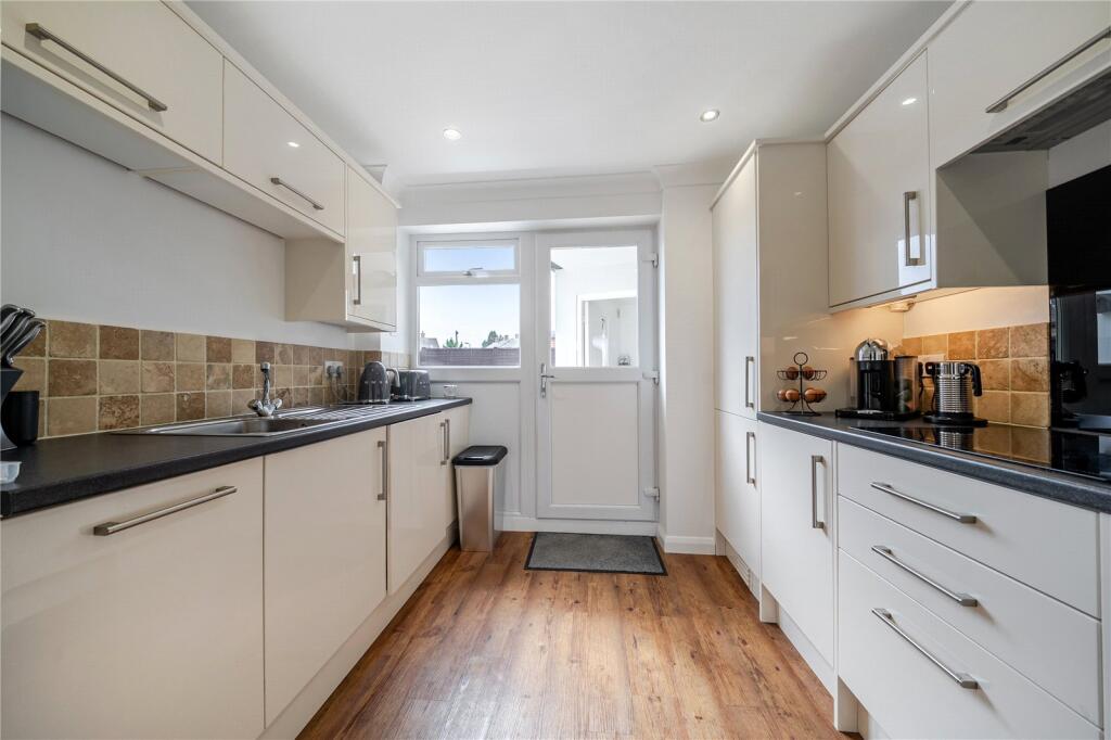 House in Basingstoke and Deane, Berg Estate, South Ham - View 3
