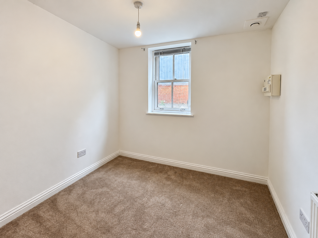 Apartment in Colchester, Essex - View 5