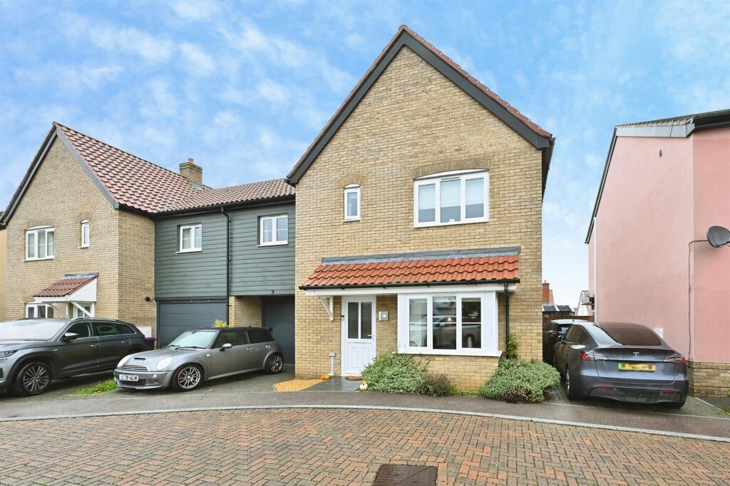 Main image of property: Hummerston Close, BUNTINGFORD