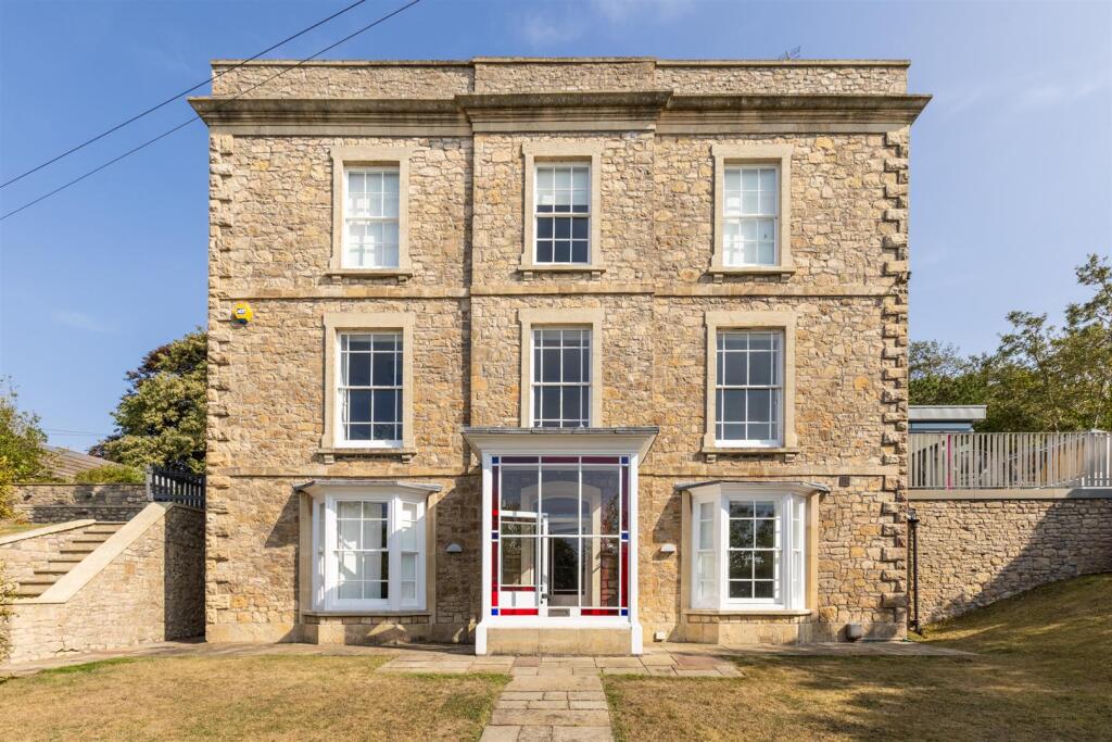 Main image of property: Wellington Terrace, Clevedon