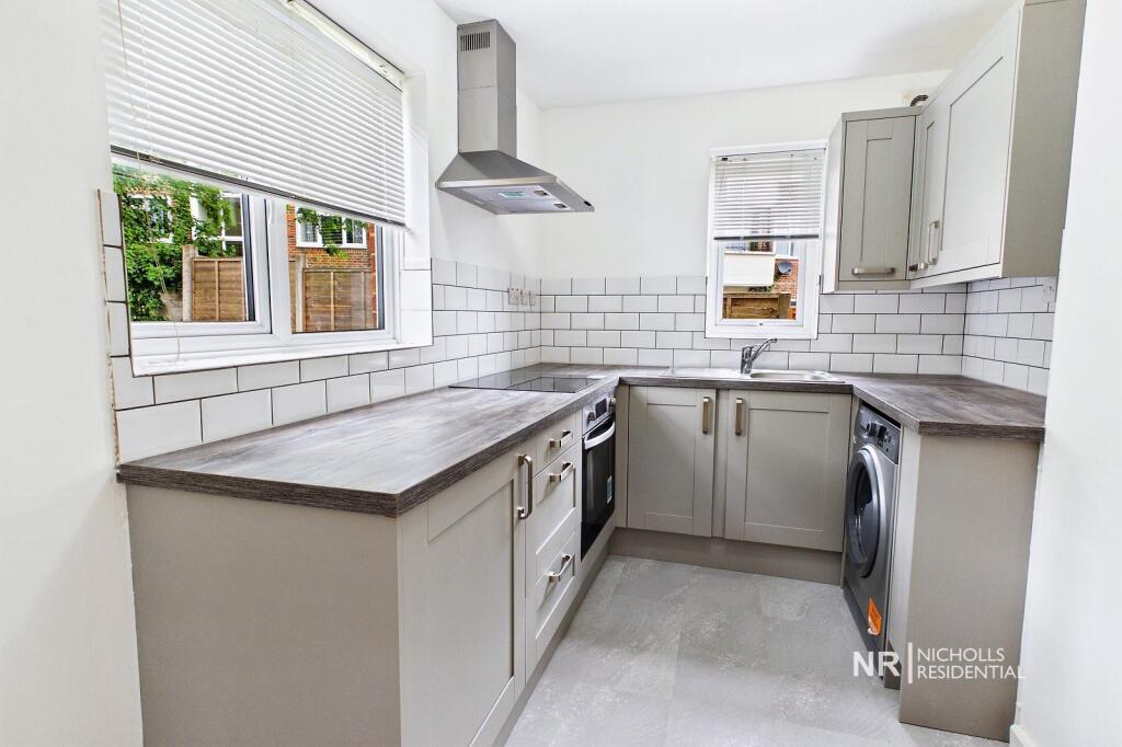 Apartment in London, Chessington - View 2