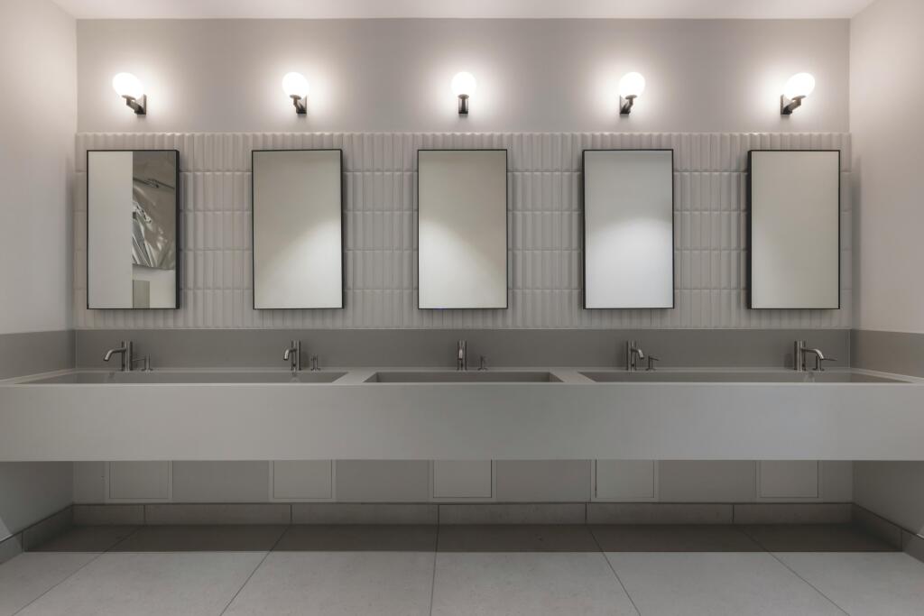210 Pentonville WCs.jpg