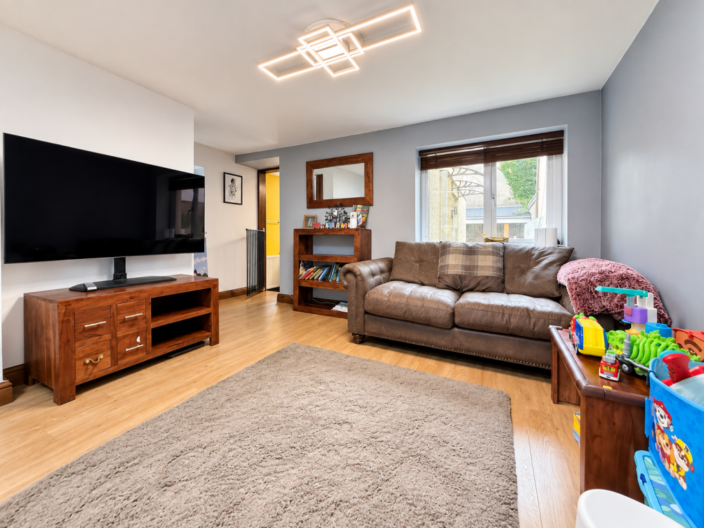 House in Trecynon, Robertstown, Aberdare West - View 4