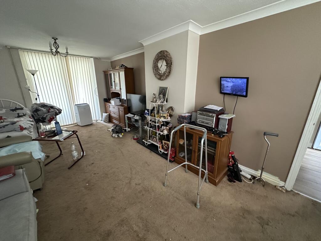 House in Slough - View 2