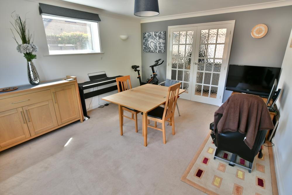 Rectory Avenue, Corfe Mullen, BH21 3EZ photo 5