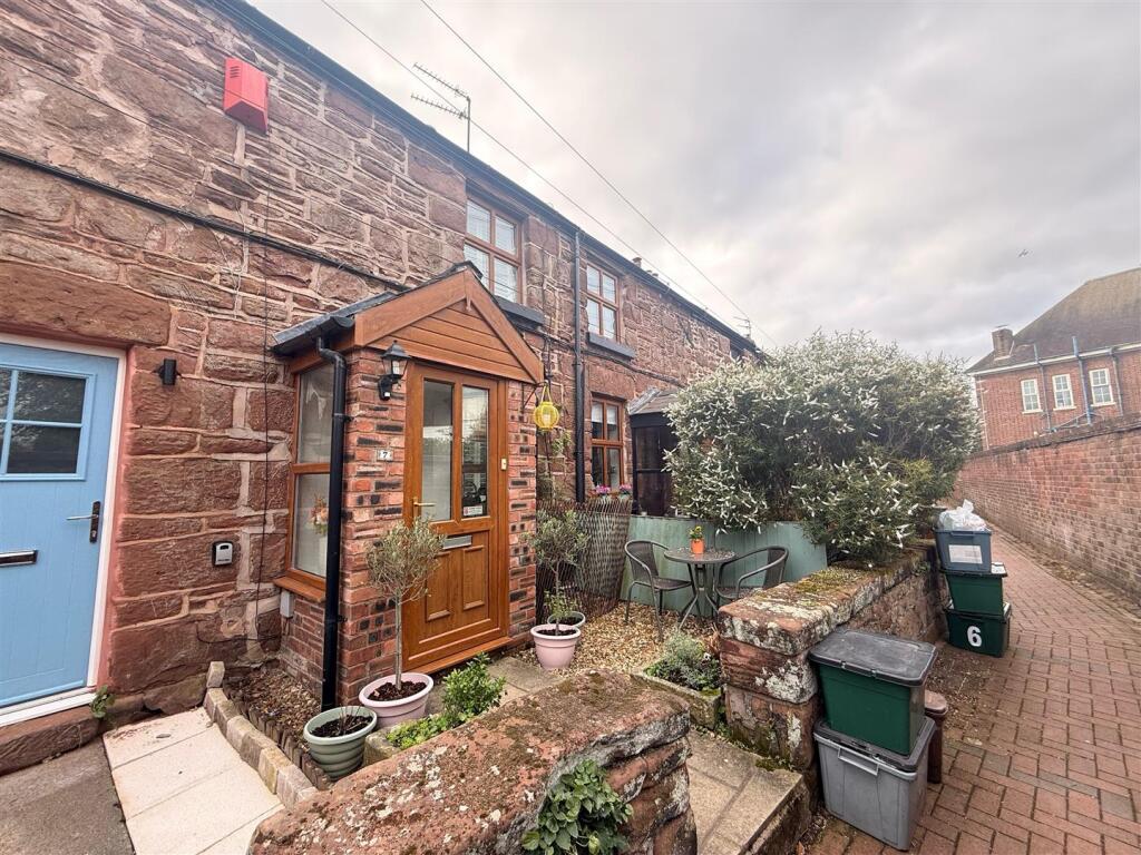 Main image of property: Poplar Weint, Neston