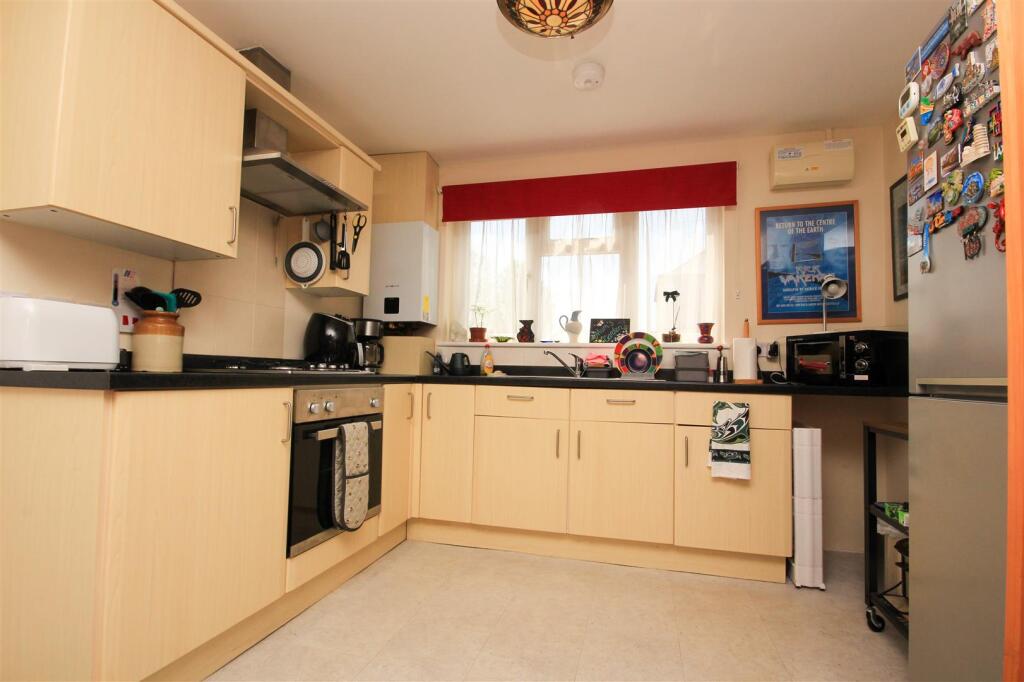 NN10, Highfield Road, Rushden - View 4