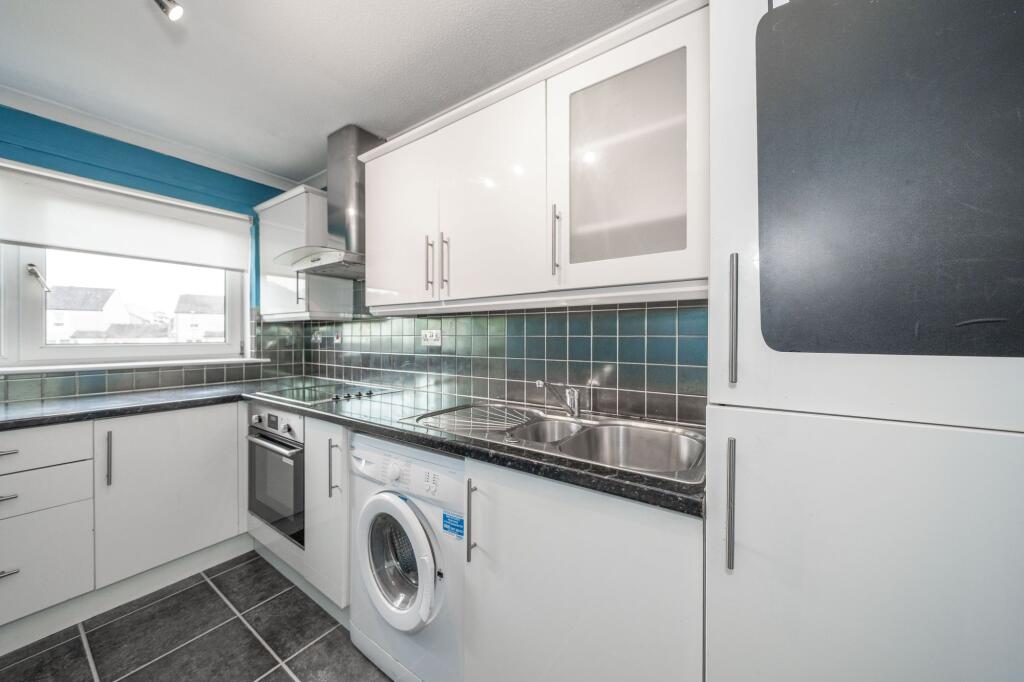 Apartment in Edinburgh, West Lothian - View 3